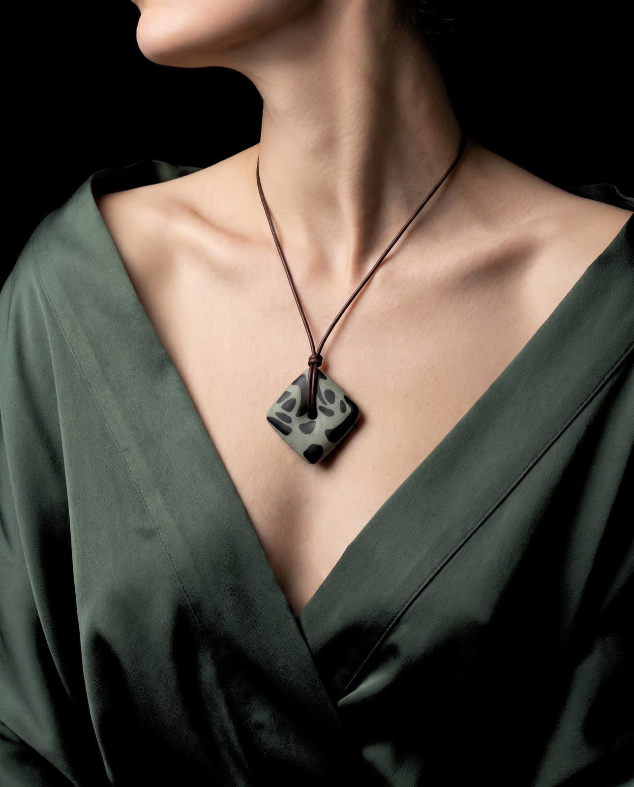 Worn — cenere