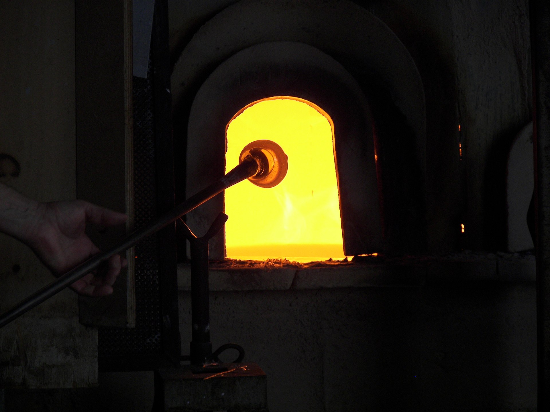 Murano furnace with blowpipe